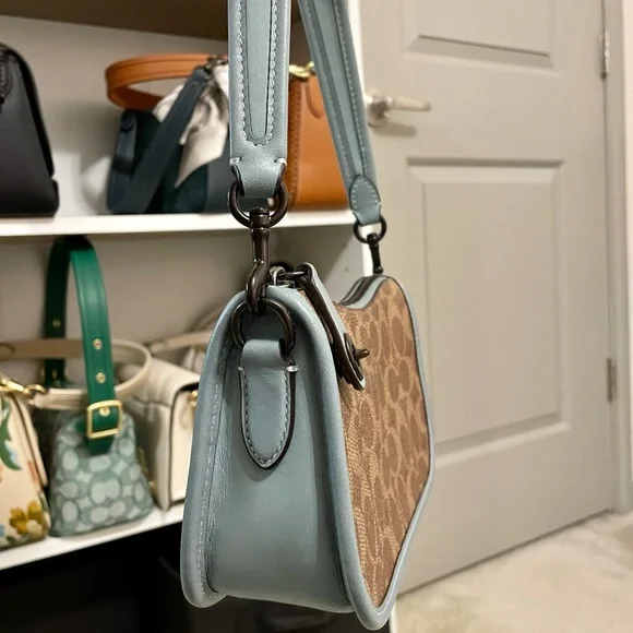 Coach Swinger 20 in Tan and Blue - Picture 5 of 7